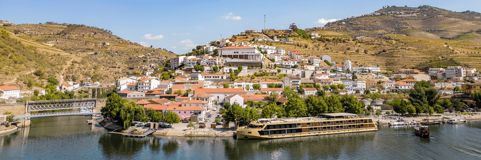 Complimentary Roundtrip Airfare-Enticing Duoro (Festive Delights)